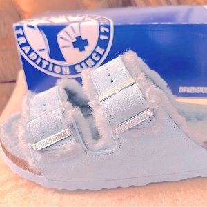 NEW! Birkenstock Women’s Shearling Arizona - Size 38 Light Blue Suede